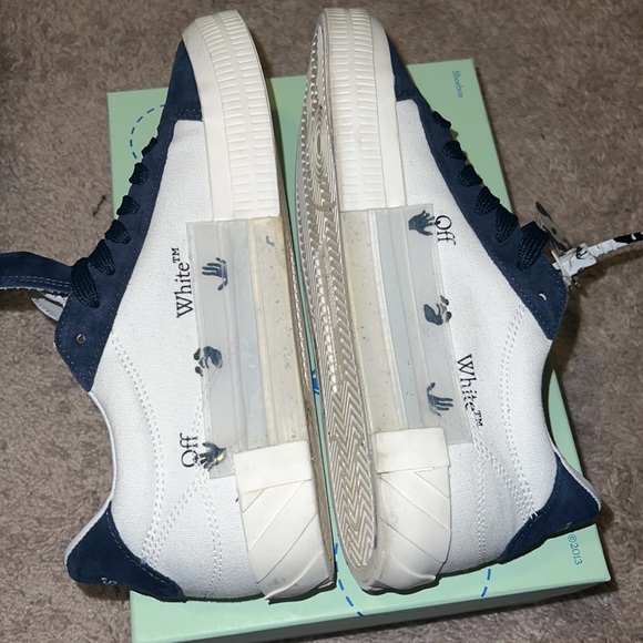 Off-White Low Vulcanized/Sued White Navy Blue - Picture 5 of 6